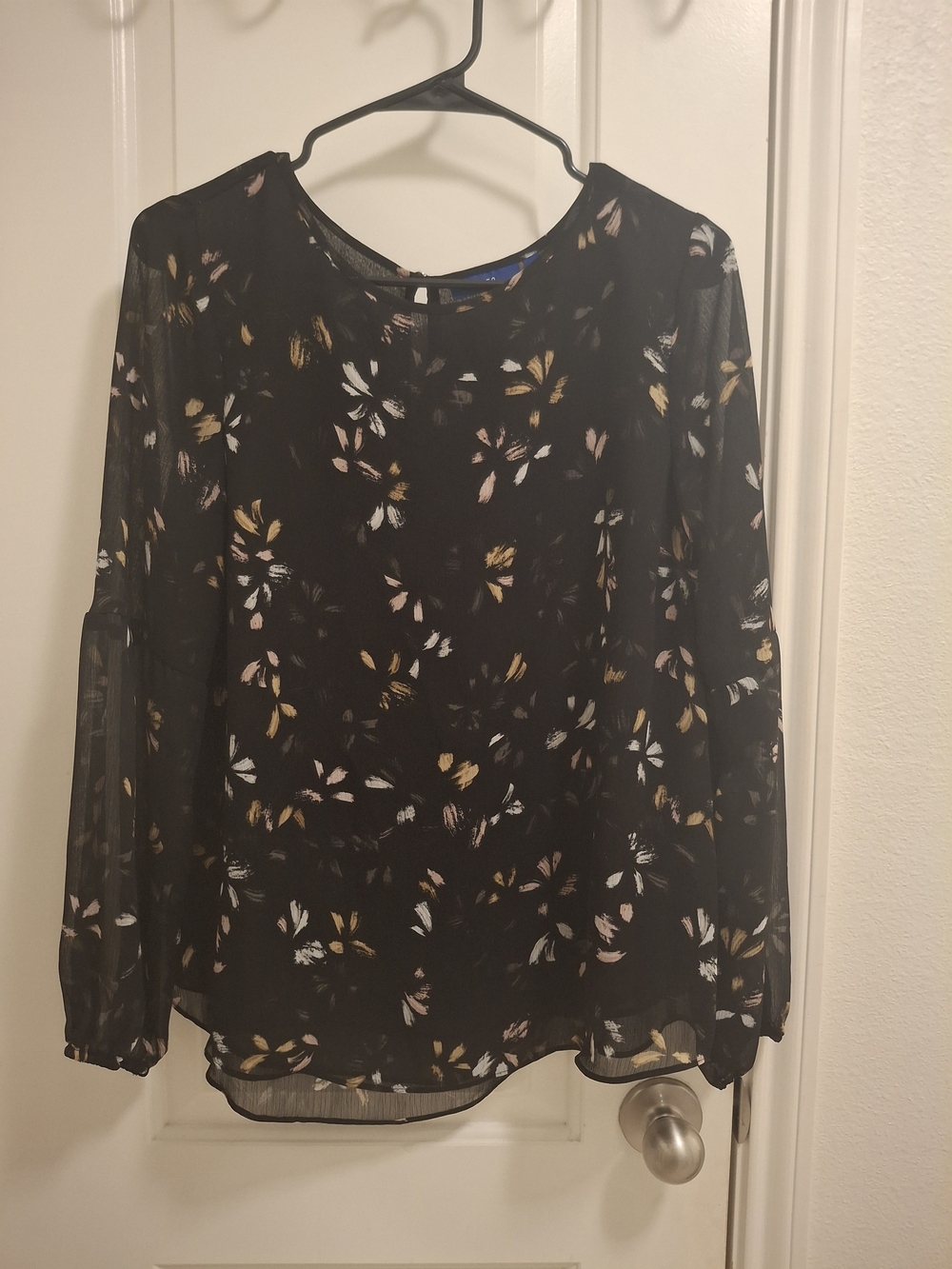 Apt. 9 Black Sheer Floral-Print Long Sleeve Blouse